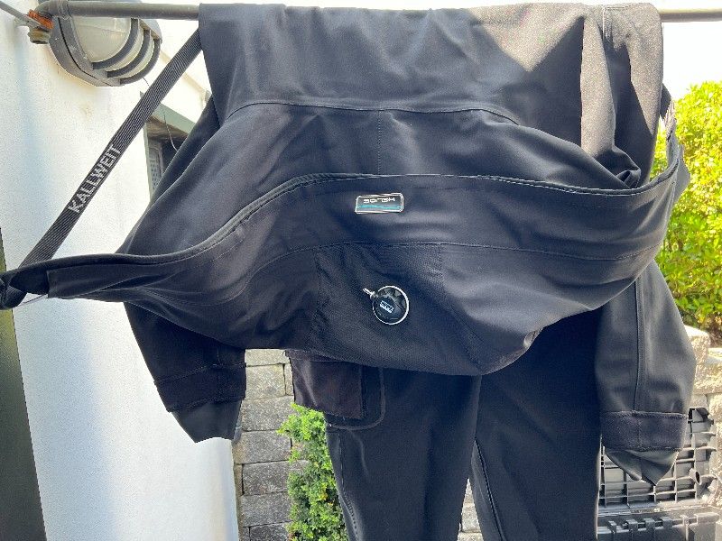 Tauchanzug Kallweit Helios Trockentauchanzug** inklusive **Saros Unterzieher VB 750€