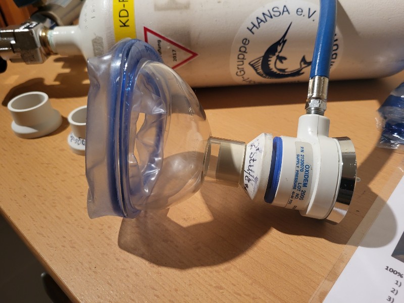Verschiedenes Sauerstoff Notfallkoffer 2l Flasche Automat CF/DV und Masken