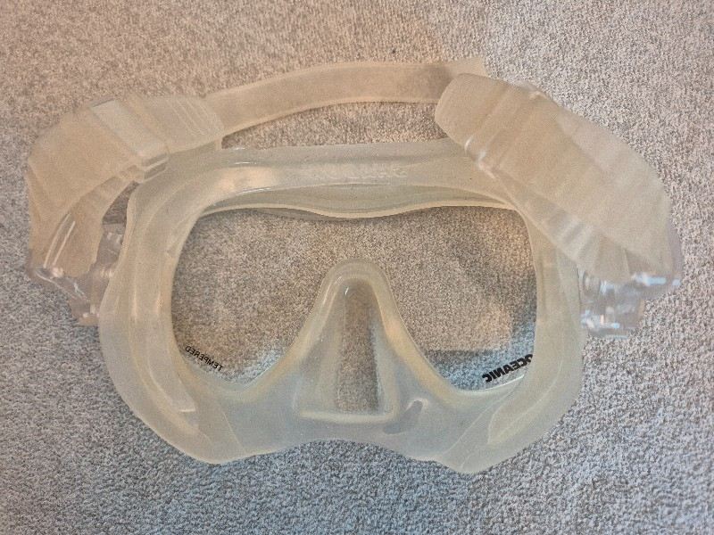 ABC NEUE Tauchmaske Oceanic Shadow Clear / ICE / Transparent für normale Gesichter