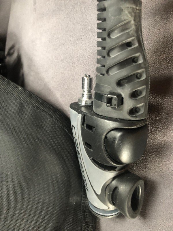 Tarierjacket neuwertiges Tarierjacket Travellight 2.0 Damen Größe M (wie L) für 175,- EUR