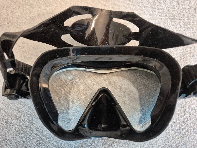 Basic Equipment NEW Scubapro Solo Diving Mask Frameless Single Glass Silicone Black