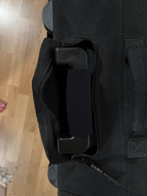 Tauchausrüstung Tauchkoffer Trolli schwarz scuba master 