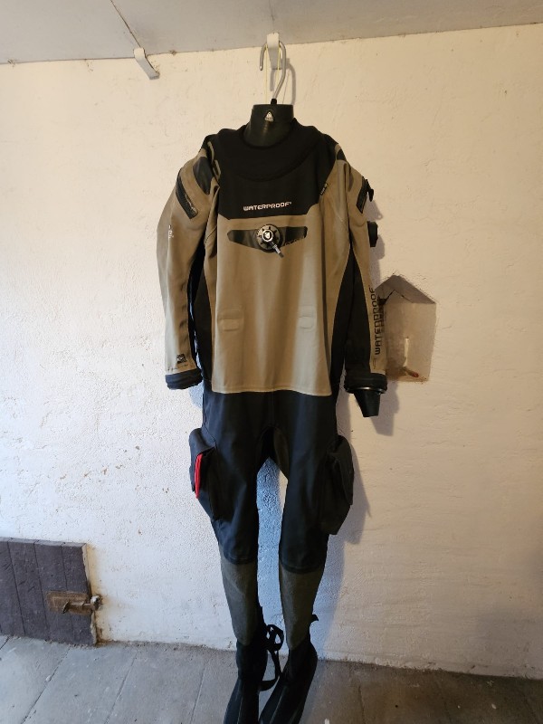 Tauchanzug Biete Tauchanzug Trockentauchanzug XL Waterproof D3