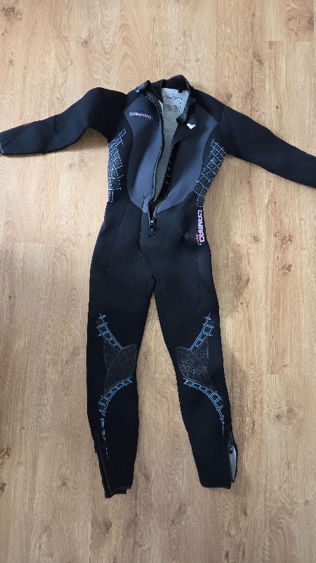 Dive Gear Initial equipment (suit, socks, shoes, gloves, fins, logbook) 