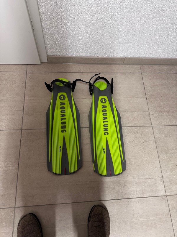 Verschiedenes Diverses Equipment für den Tauchsport zu verkaufen 